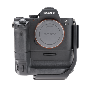 BVGC2EM-L: L-Plate for Sony VG-C2EM battery grip (for a7II & a7RII)